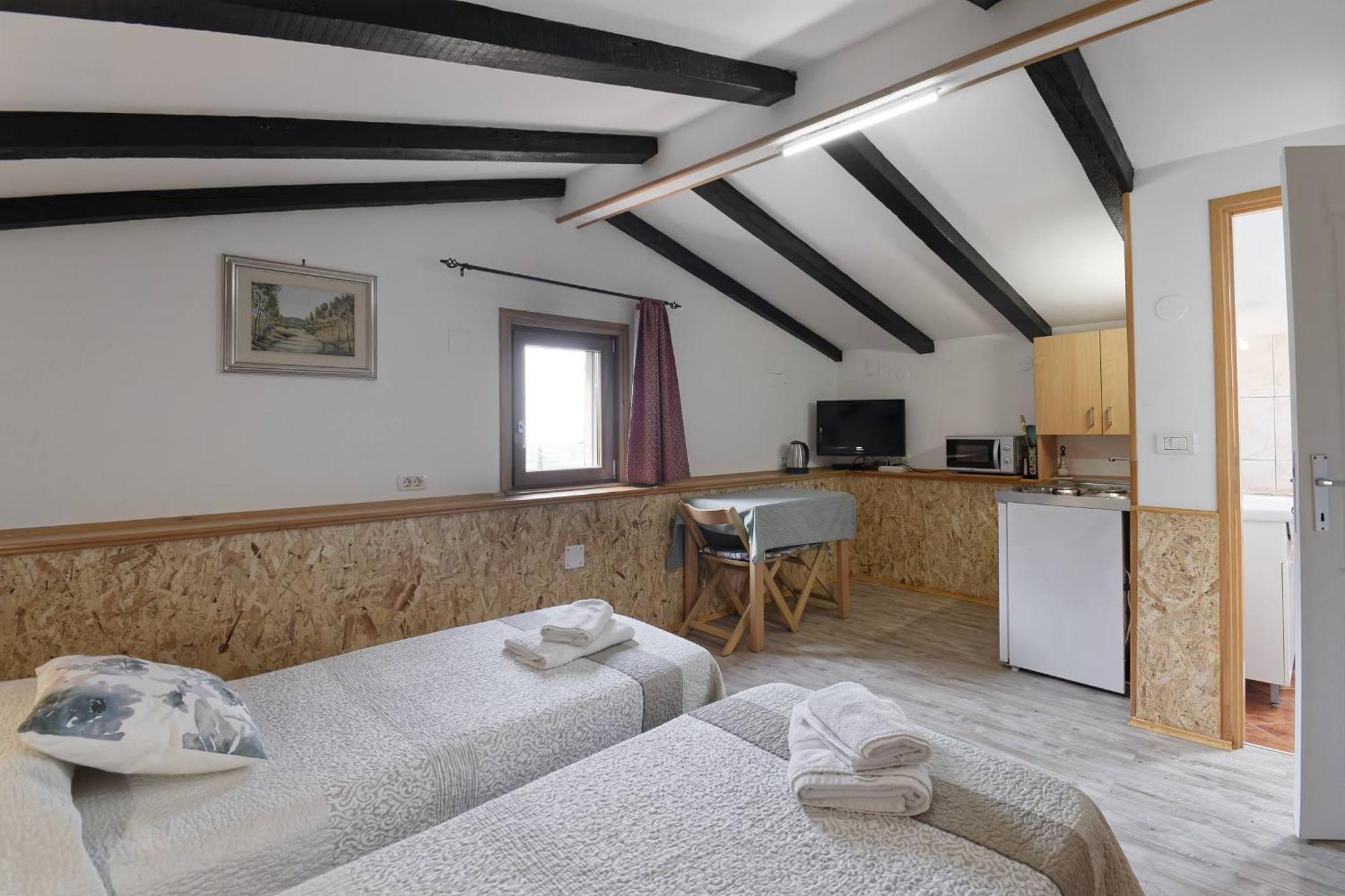 Apartments Smile By Rent Istria โกรชน์ยัน ภายนอก รูปภาพ