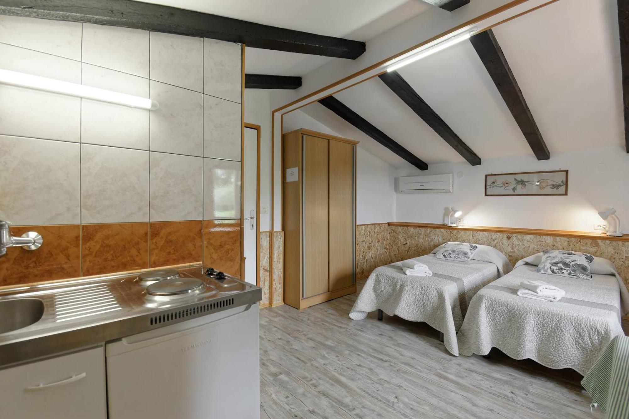 Apartments Smile By Rent Istria โกรชน์ยัน ภายนอก รูปภาพ